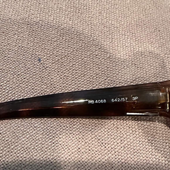 Ray-Ban Tortoise Shell Sunglasses - Picture 4 of 4